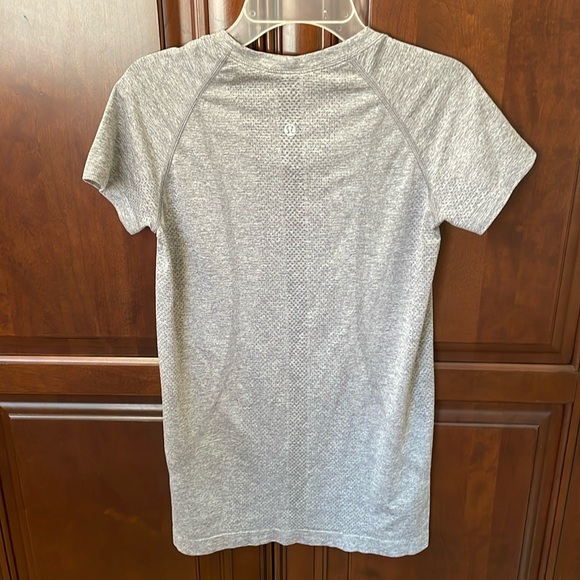 Women's Swiftly Tech Short Sleeve Tee Hip-Length Florida State University - Picture 2 of 6